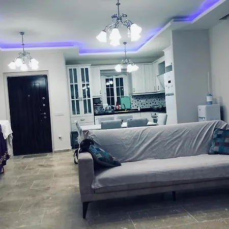 Alacati Yalida Oezel Havuzlu Villa Villa Çeşme