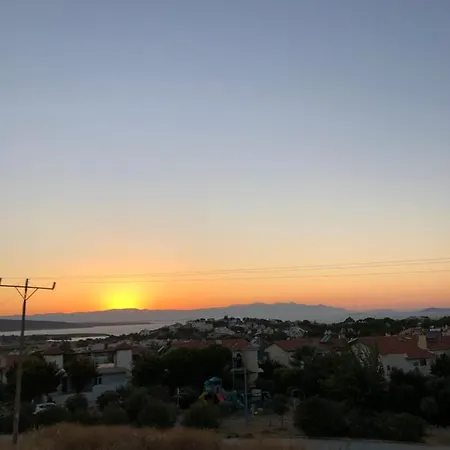 Alacati Yalida Oezel Havuzlu Villa * Çeşme