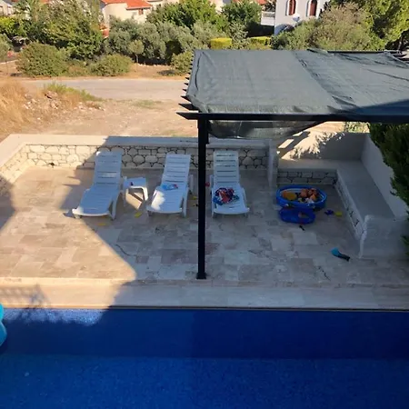 Vilă Alacati Yalida Oezel Havuzlu Villa
