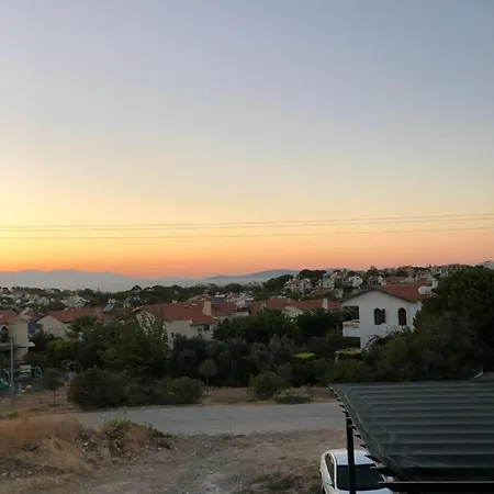 Alacati Yalida Oezel Havuzlu Villa Vilă